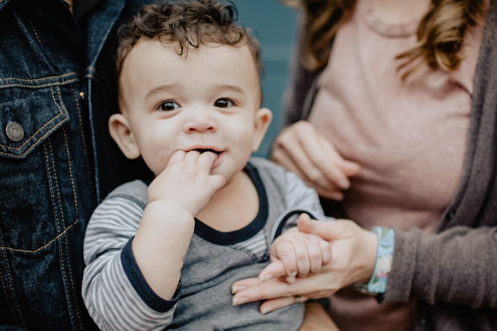 Tot welke leeftijd zijn kinderen meeverzekerd op een reisverzekering voor gezinnen?